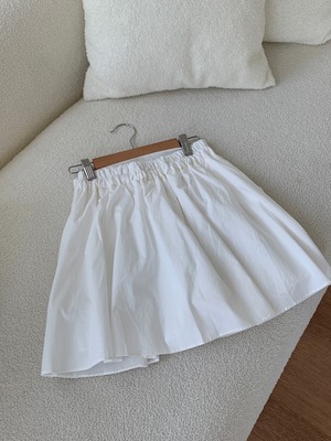 bloom mini skirt (white / black)