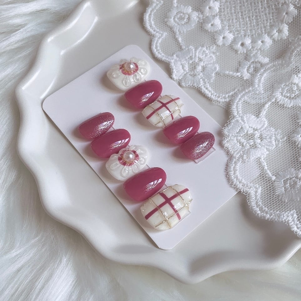 現品】 61 ネイルチップ ミルキーホワイト ピンク フラワー マグネット  
