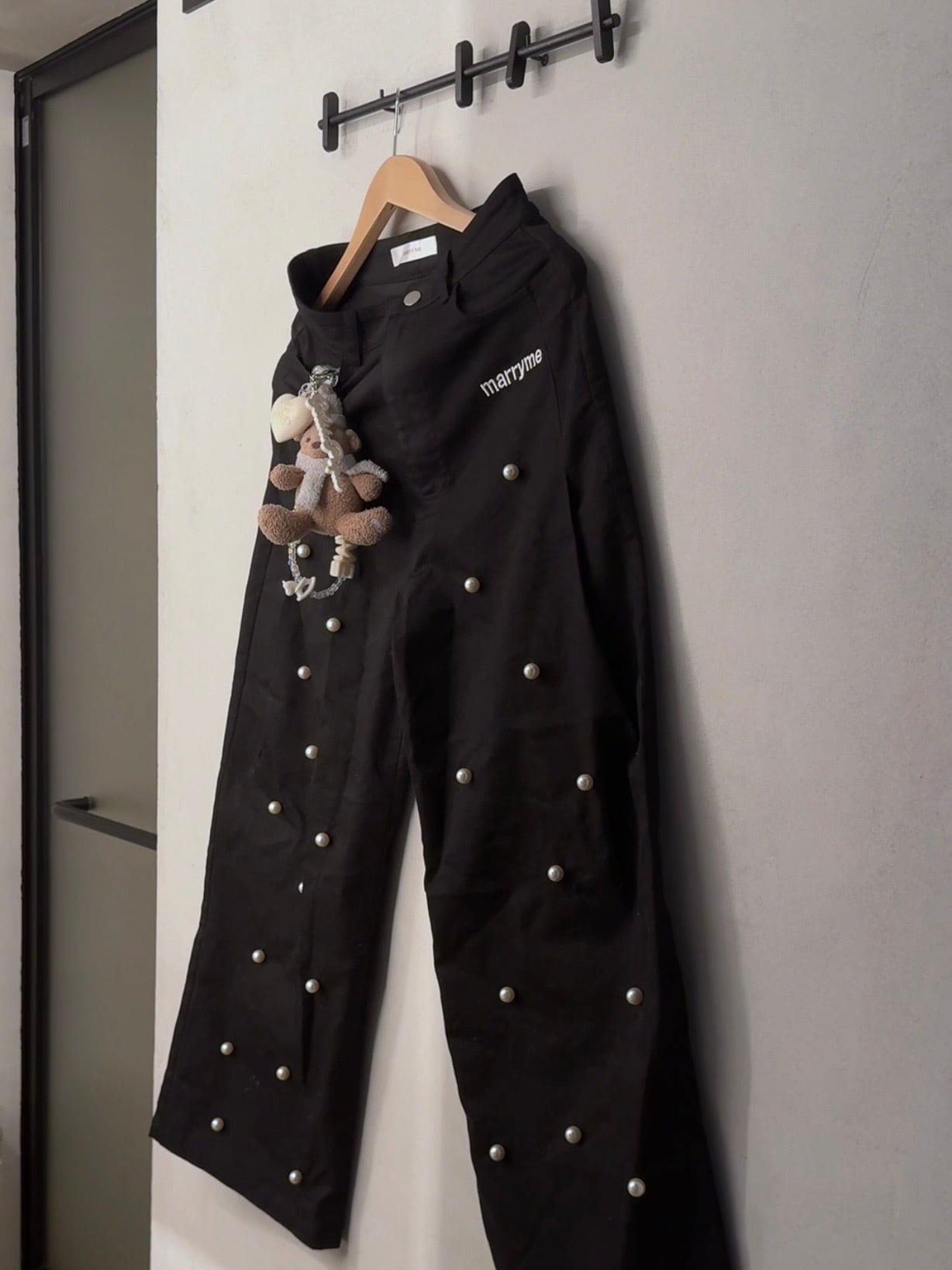 MARRYME PEARL LOGO PANTS | MARRY ME.official