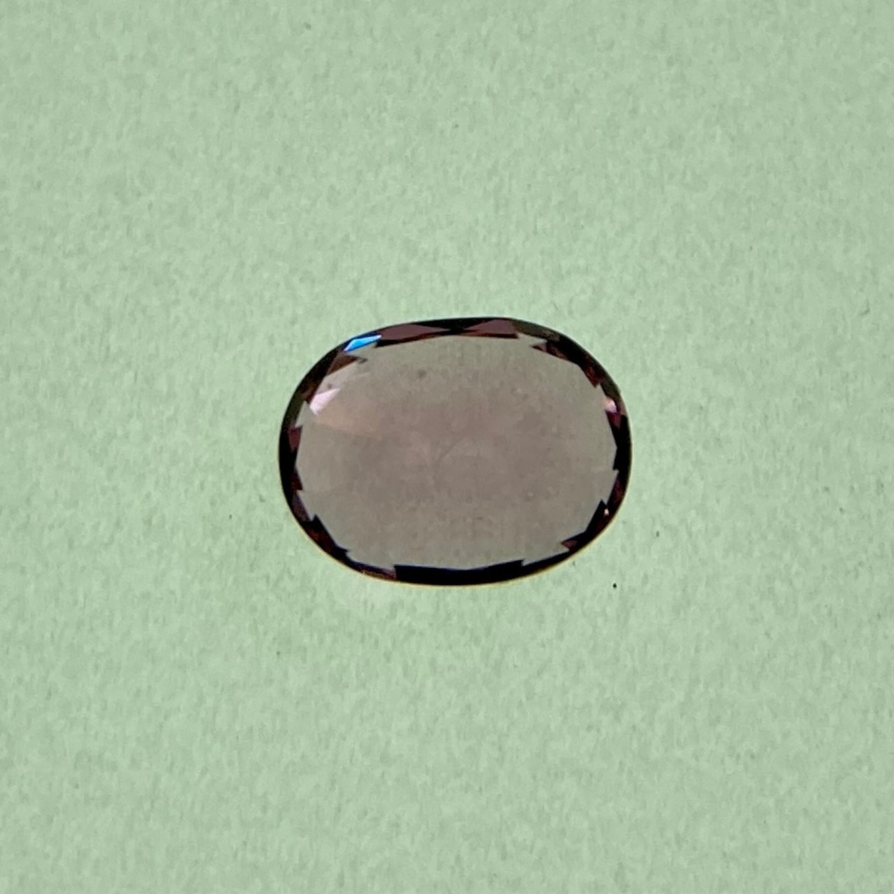 スピネル オーバルカット 約3.8*2.8*2.6mm r-0527