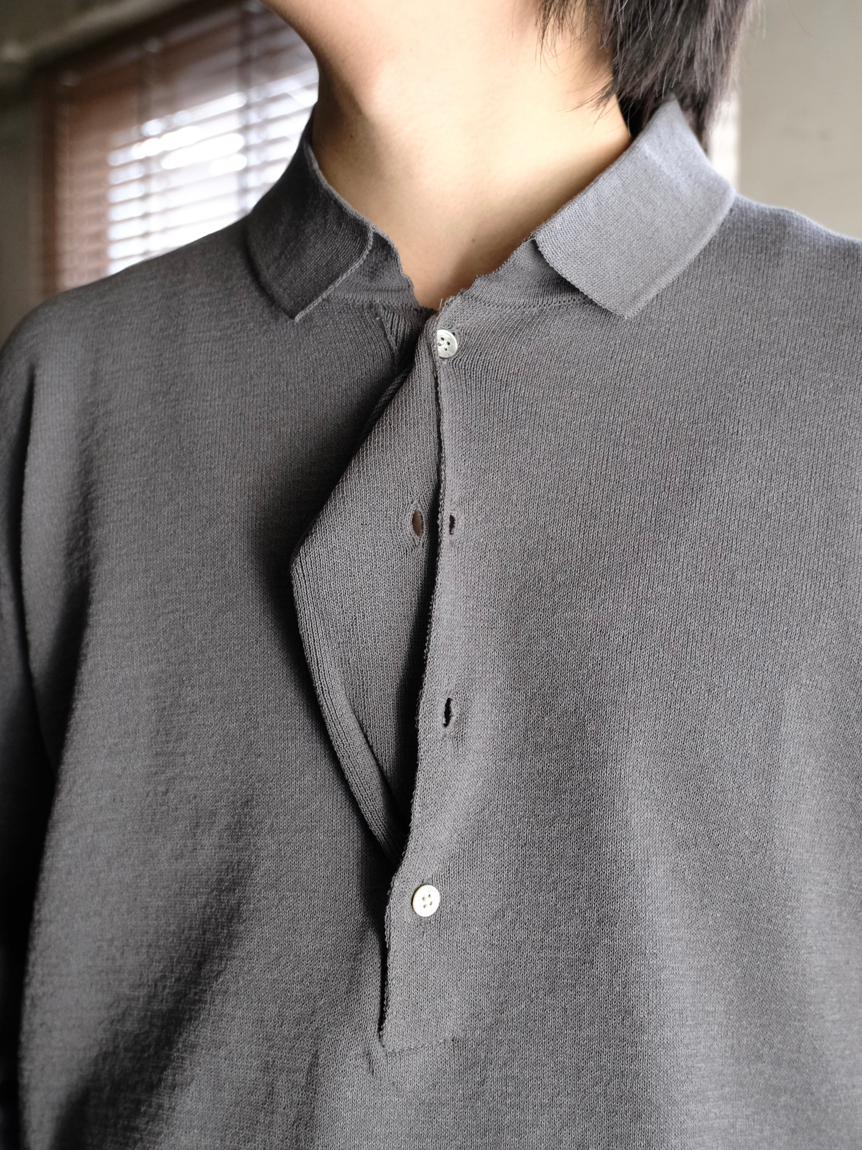 SOSHIOTSUKI】 DRAPED PLACKET POLO SHIRT | THE OUR