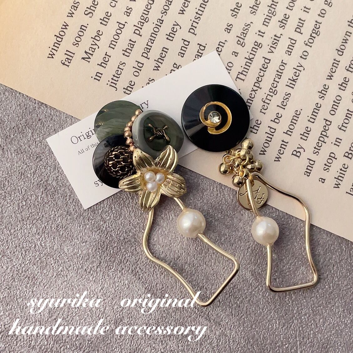 129 ブローチシリーズ鳥クリアー ハンドメイド ピアスorイヤリング