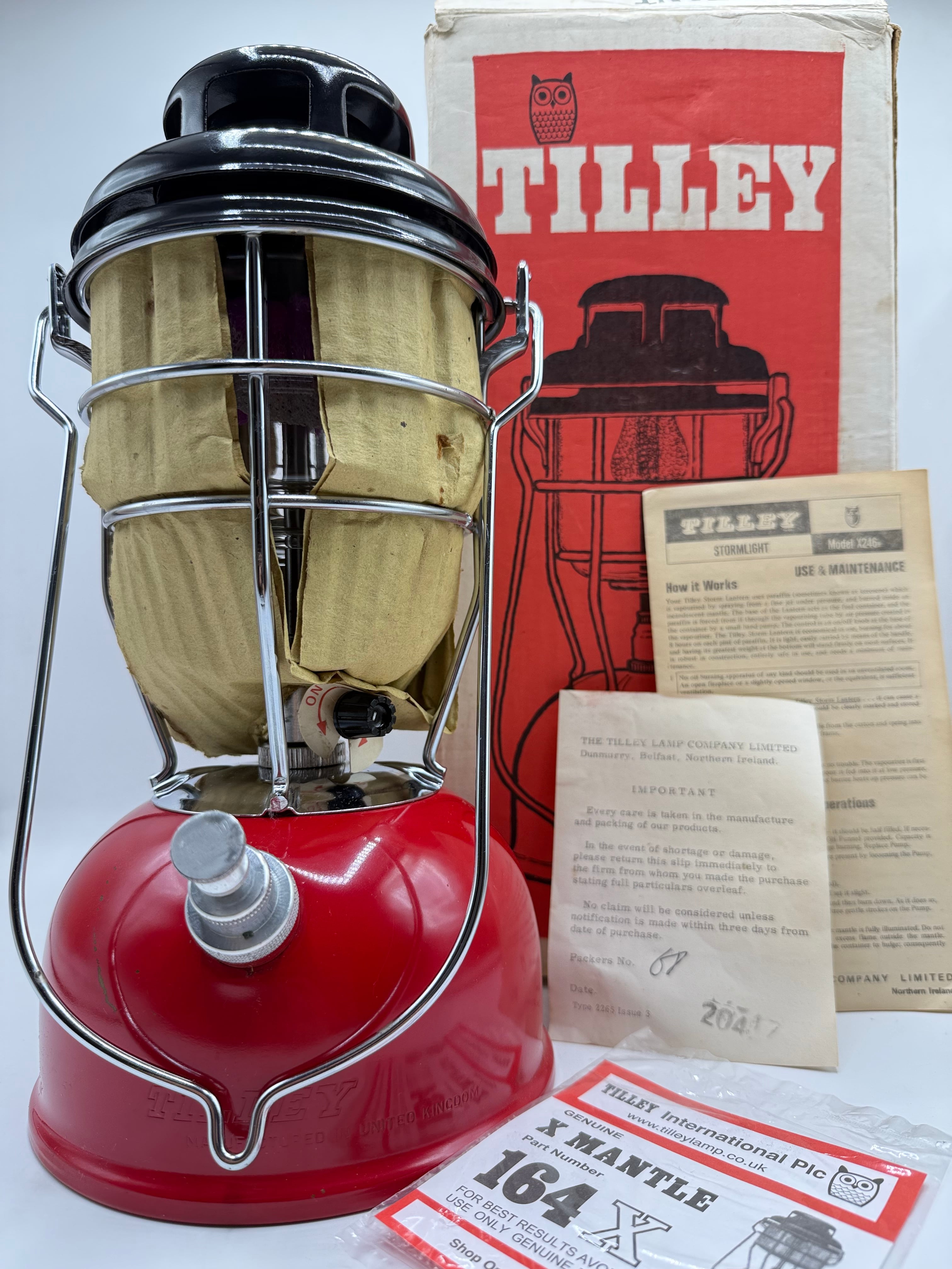 バースデーランタン TILLEY X246B レッド 1972年04月製造