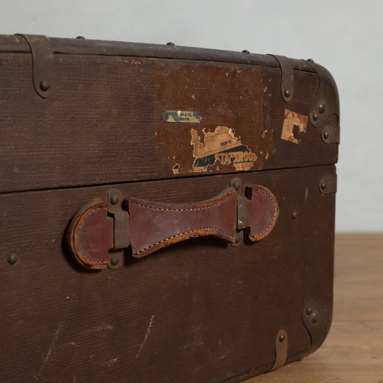 アメリカ製トランク USA 什器 アンティーク テーブル インテリア ビンテージ Trunk / トランク【A】〈什器・テーブル・センターテーブル