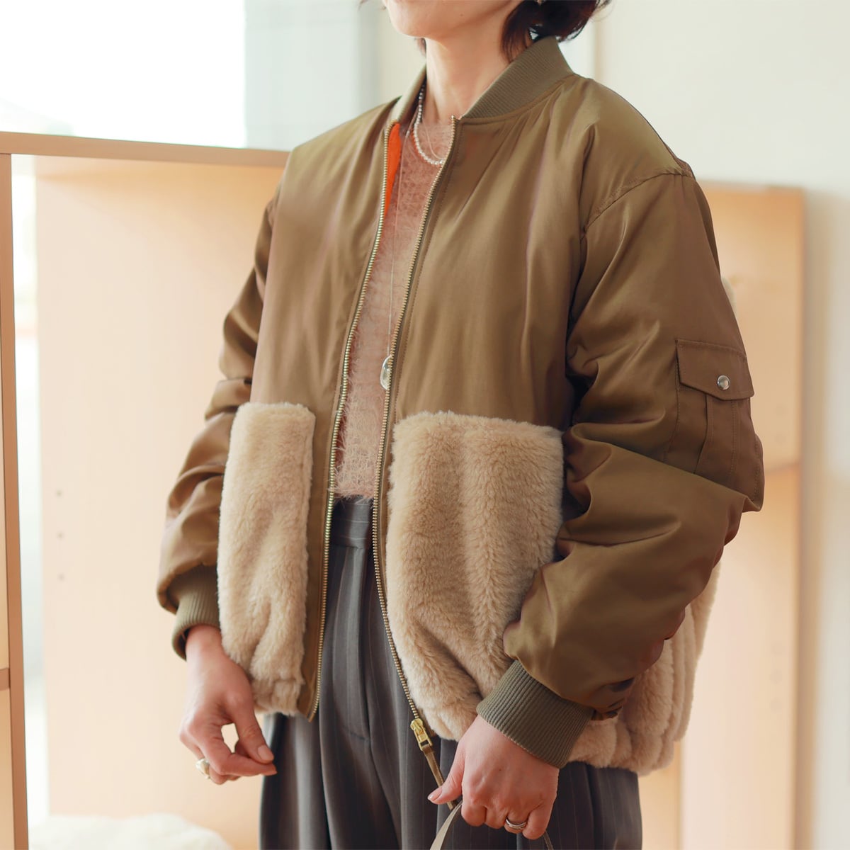 Dignite collier (ディニテ・コリエ) フェイクファー切替 リラックスMA-1