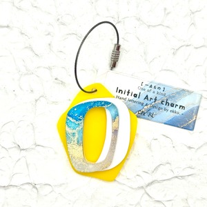 グロス♢イニシャルチャーム [ O ] Blue × White × Yellow