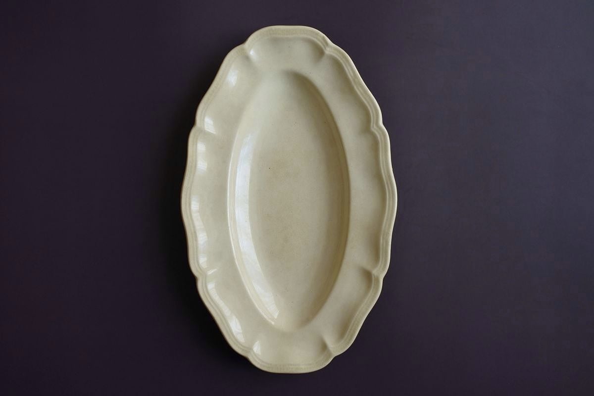 C.1920 French Small Oval Plate, Sarreguemines A