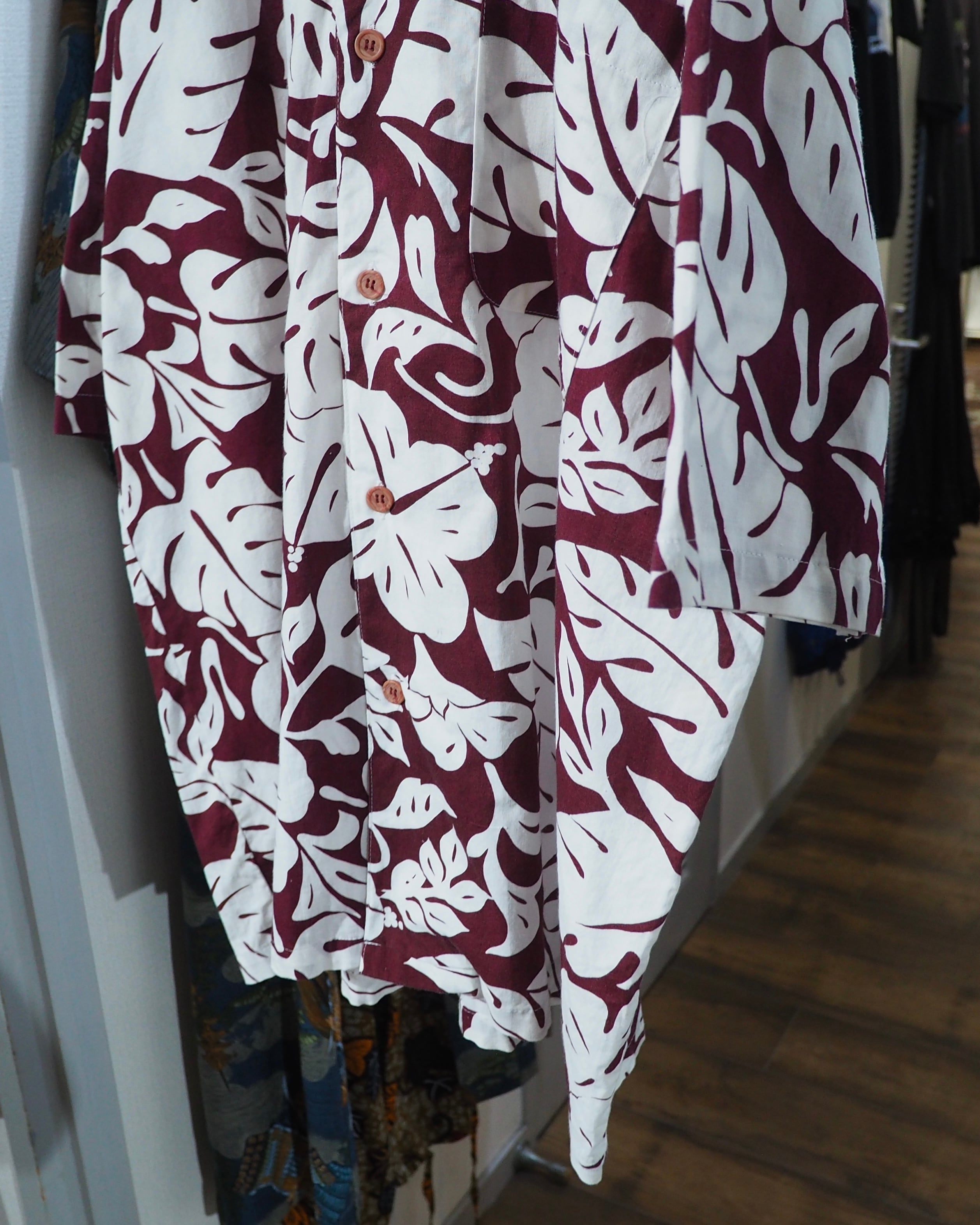 1980 ‐ 90s Piebald Flower all Over pattern vintage SS open collar Shirt
