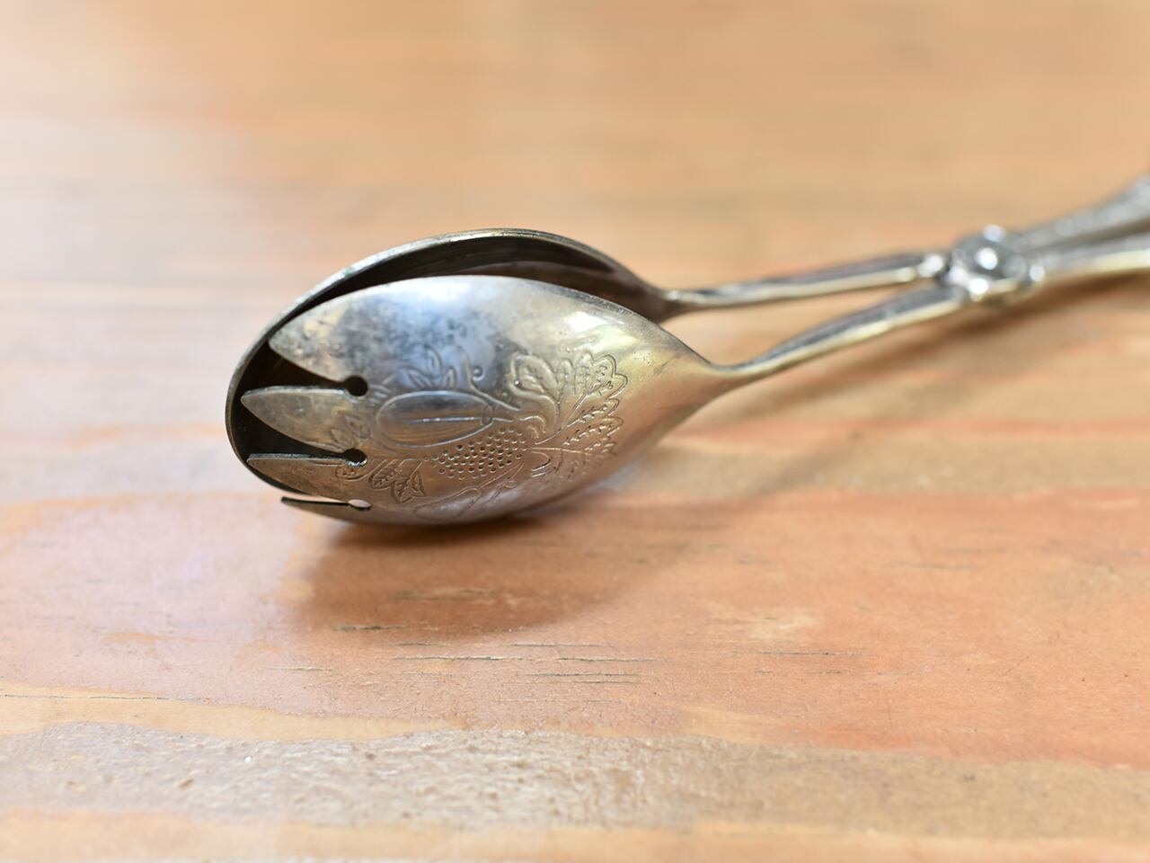 装飾が素敵なサーバートング(A) フレンチブロカント