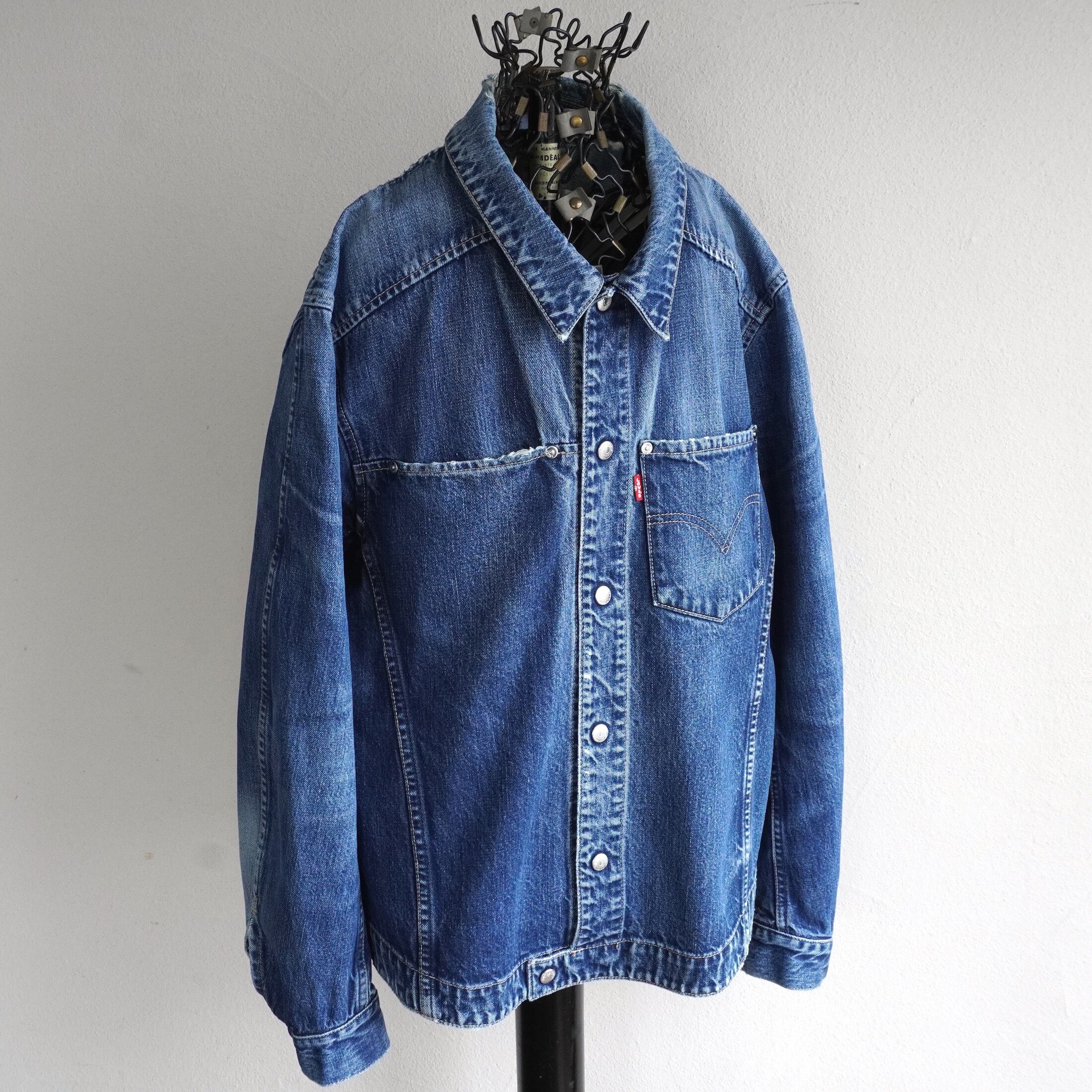 2000's [Levi's] 