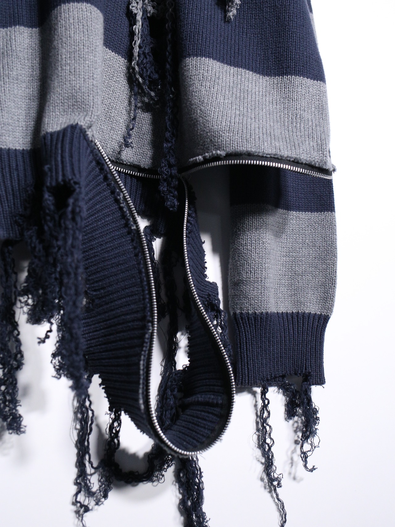 REMAKE / clash bolo × zip XXL over silhouette border knit - 13