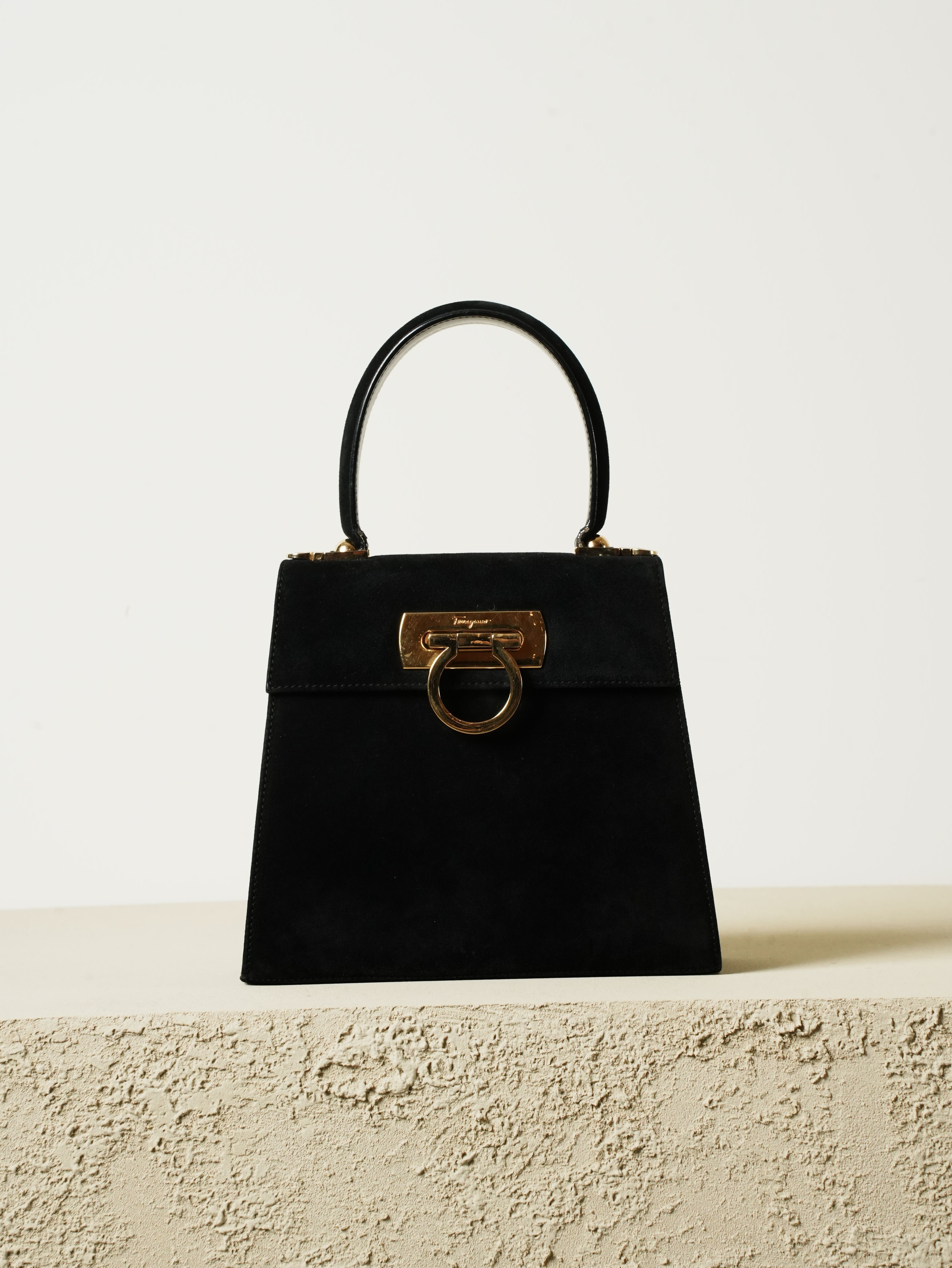 FERRAGAMO フェラガモ スエード ガンチーニ ハンドバッグ | Raum Vintage