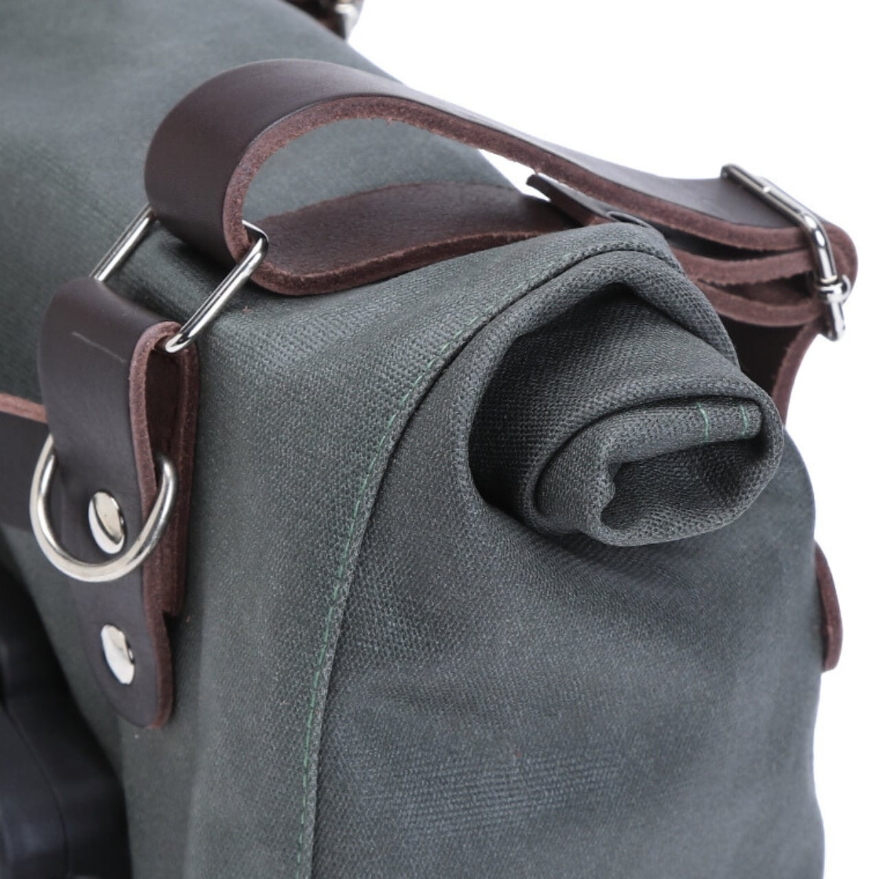 Dakhla 12L グリーン サドルバッグ La Poderosa Goods | La Poderosa