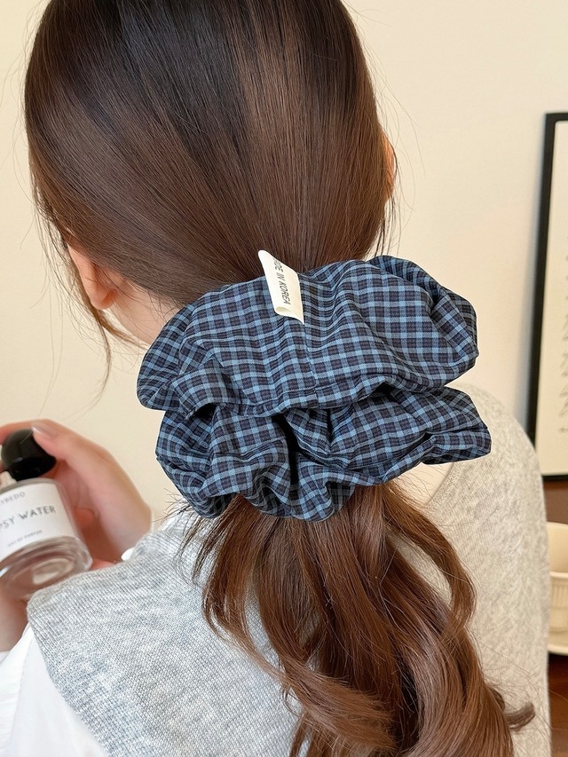 《即納》blue check chouchou