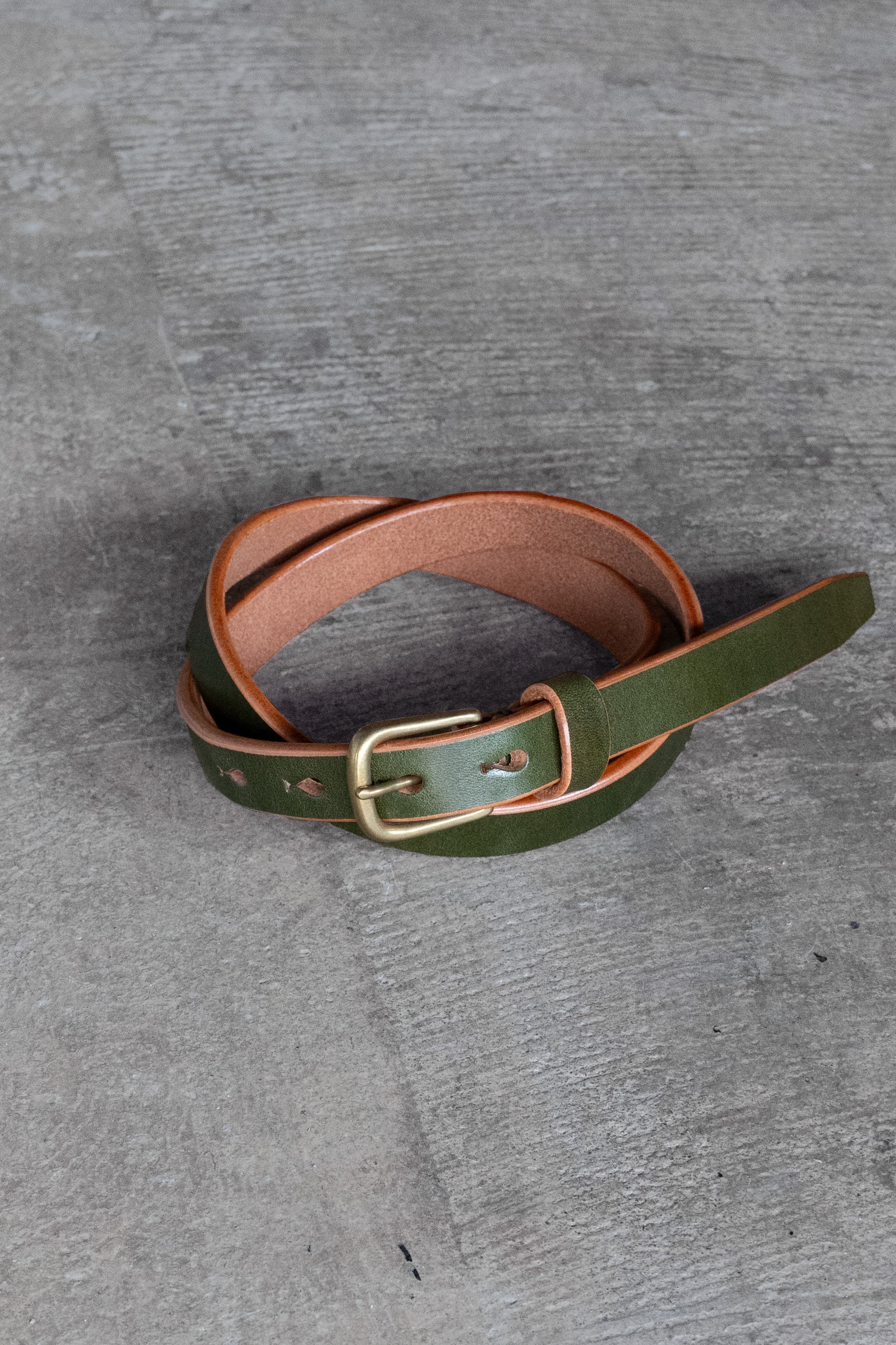 OLIVE / 幅20mm ハーネスレザーベルト 04 / 丘染め【送料無料】 | 高級
