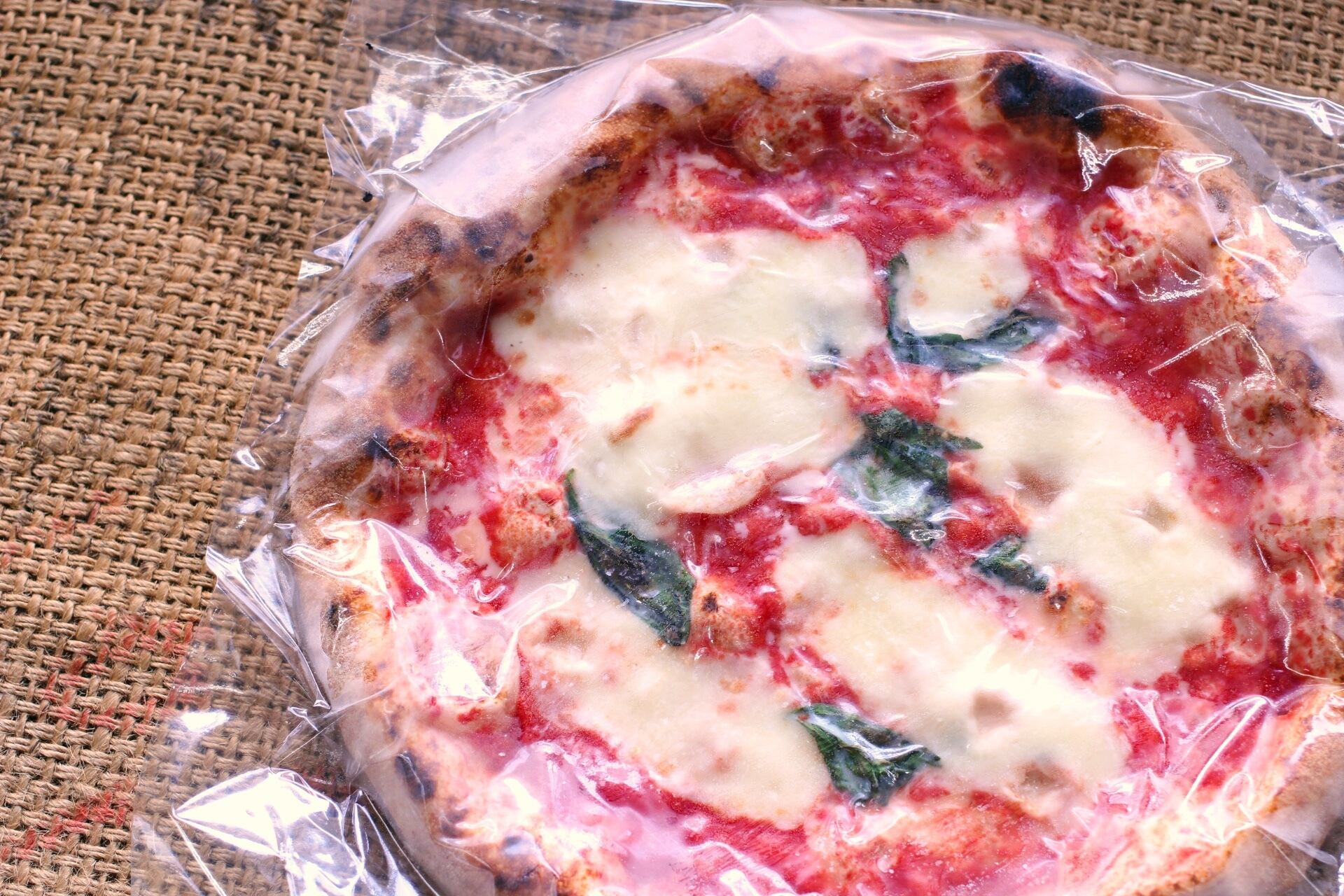 まるげりーの 楽天市場】【冷凍ピザ】『マルゲリータ・ブォーノ』直径20cm 1枚