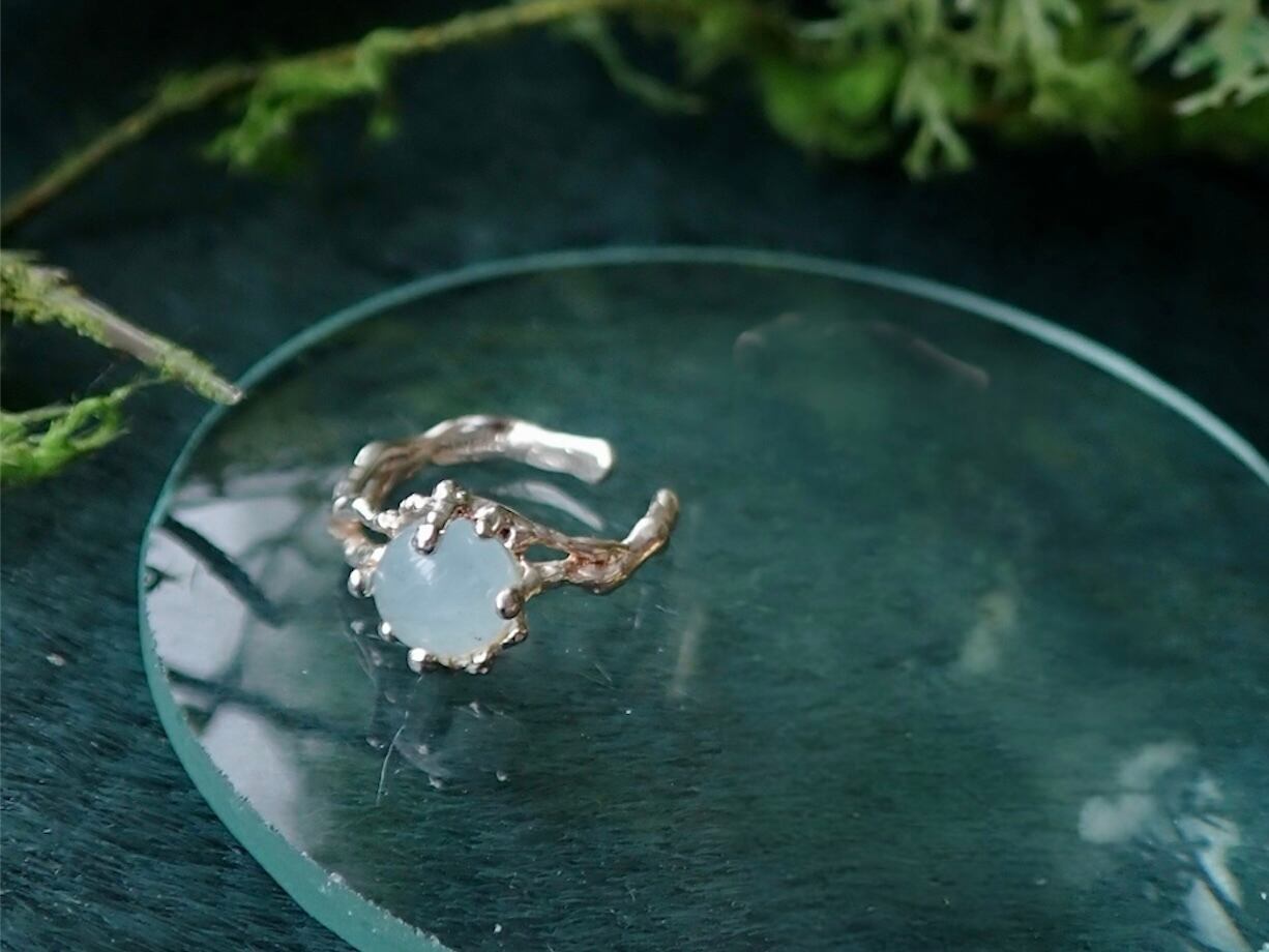 mineral transformイヤーカフ《アクアマリン》