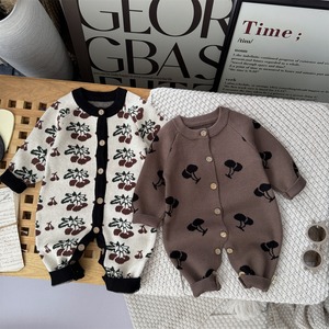 【BABY】チェリー柄ニットロンパース