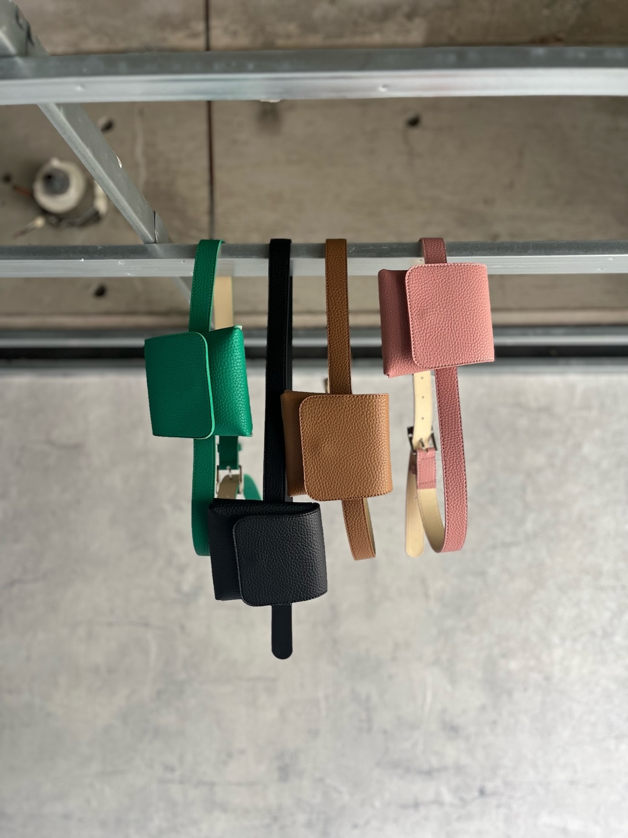 fake leatherbelt bag/4color