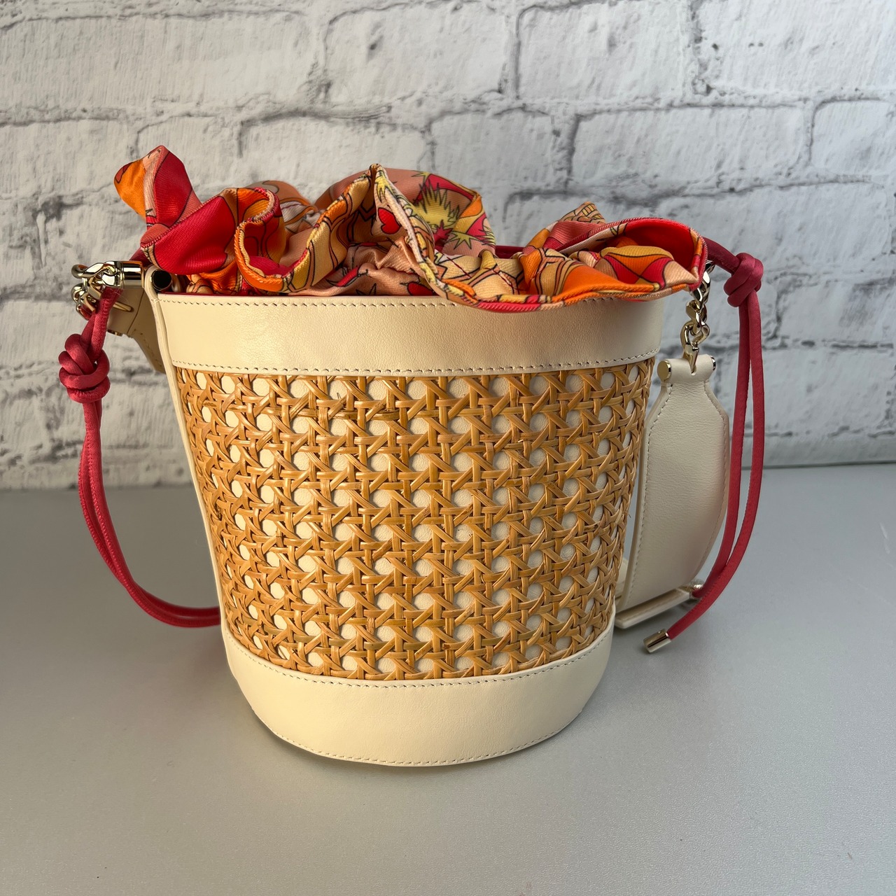 BVLGARI ブルガリ ショルダーバッグ ホワイト A-9294