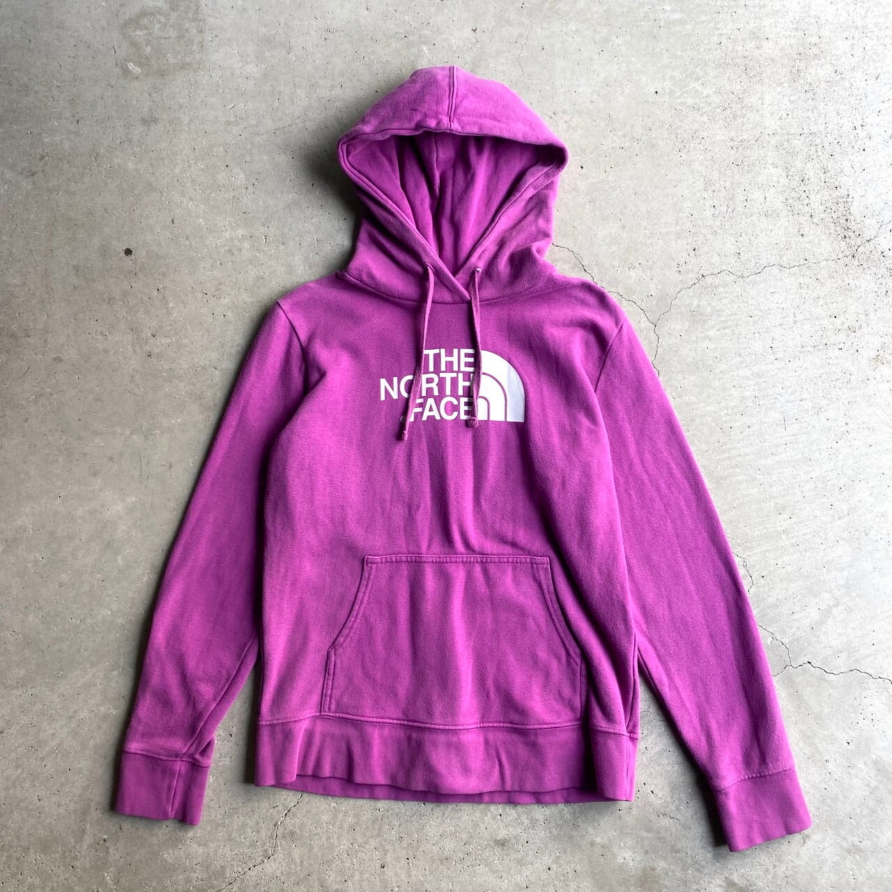 ノースフェイス THE NORTH  FACE  パーカー　ビッグロゴ　 ピンク