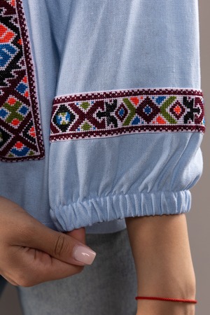 ウクライナ刺繍ヴィシヴァンカ　手刺繍　レディース・フリーサイズ