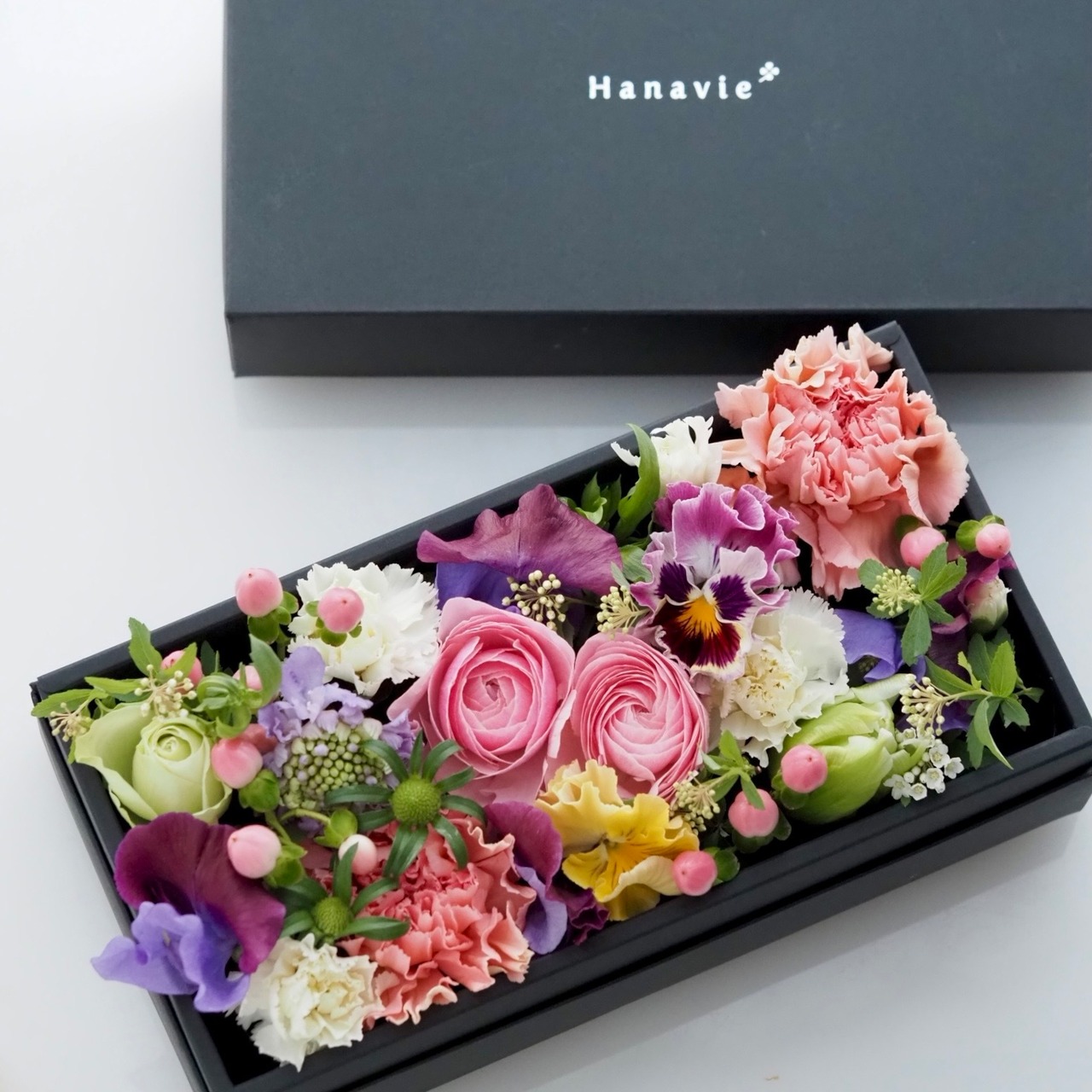 春のお花のボックスアレンジメント（M）