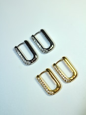 Oval sparkle pierce