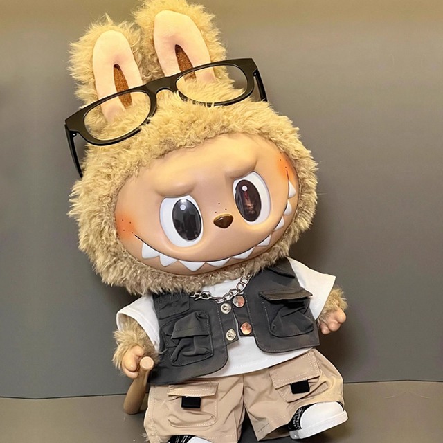 【グレーベスト+Tシャツ+カーゴパンツ】ラブブ 38cm 衣装 labubu ラブブ ミリタリー ワークウェア 風 セット アーバン ストリート クール おしゃれ 着せ替え スタンディング ダークスキン