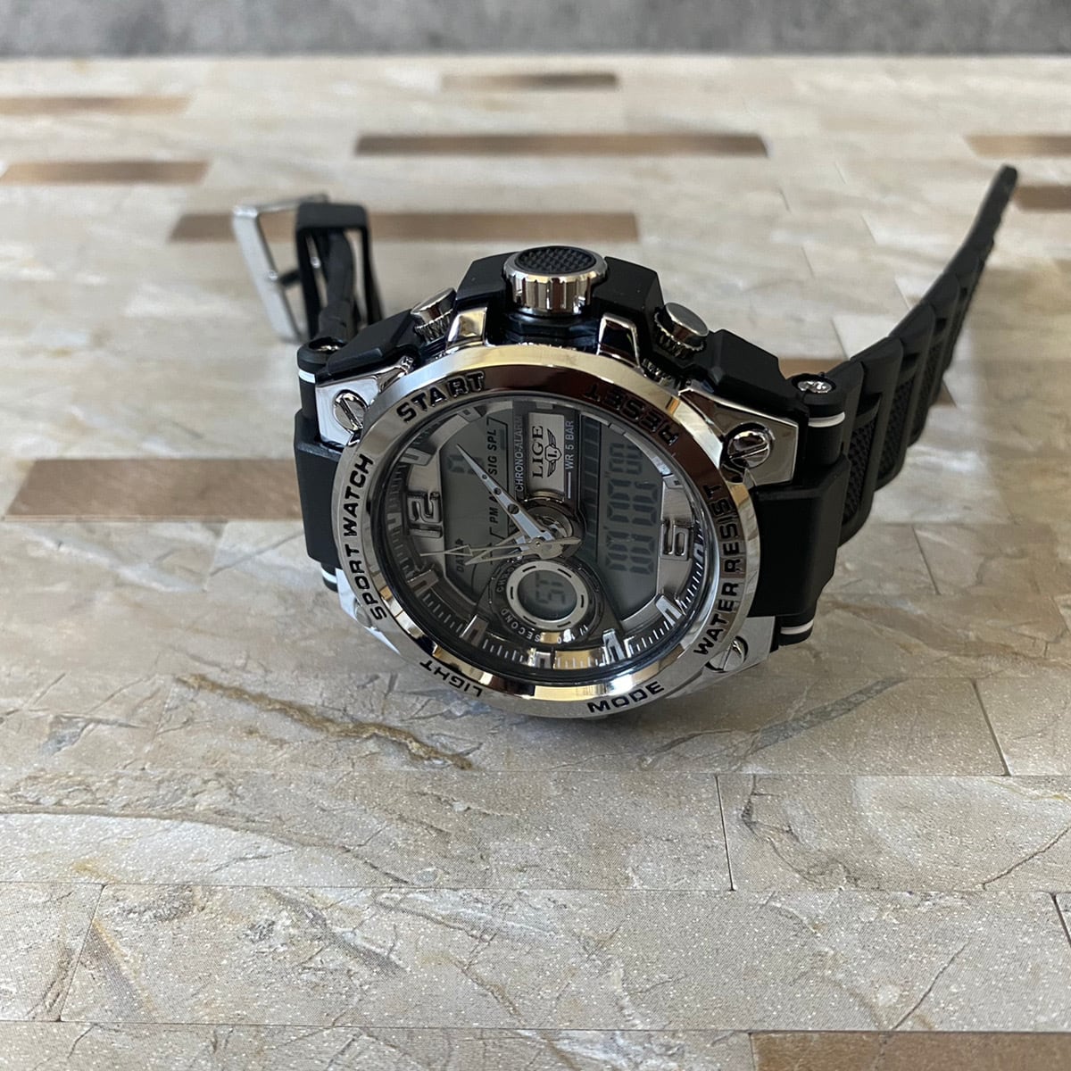 814 箱付き 新品 海外限定 LIGE 高級感 抜群 シルバー デジタル 腕時計