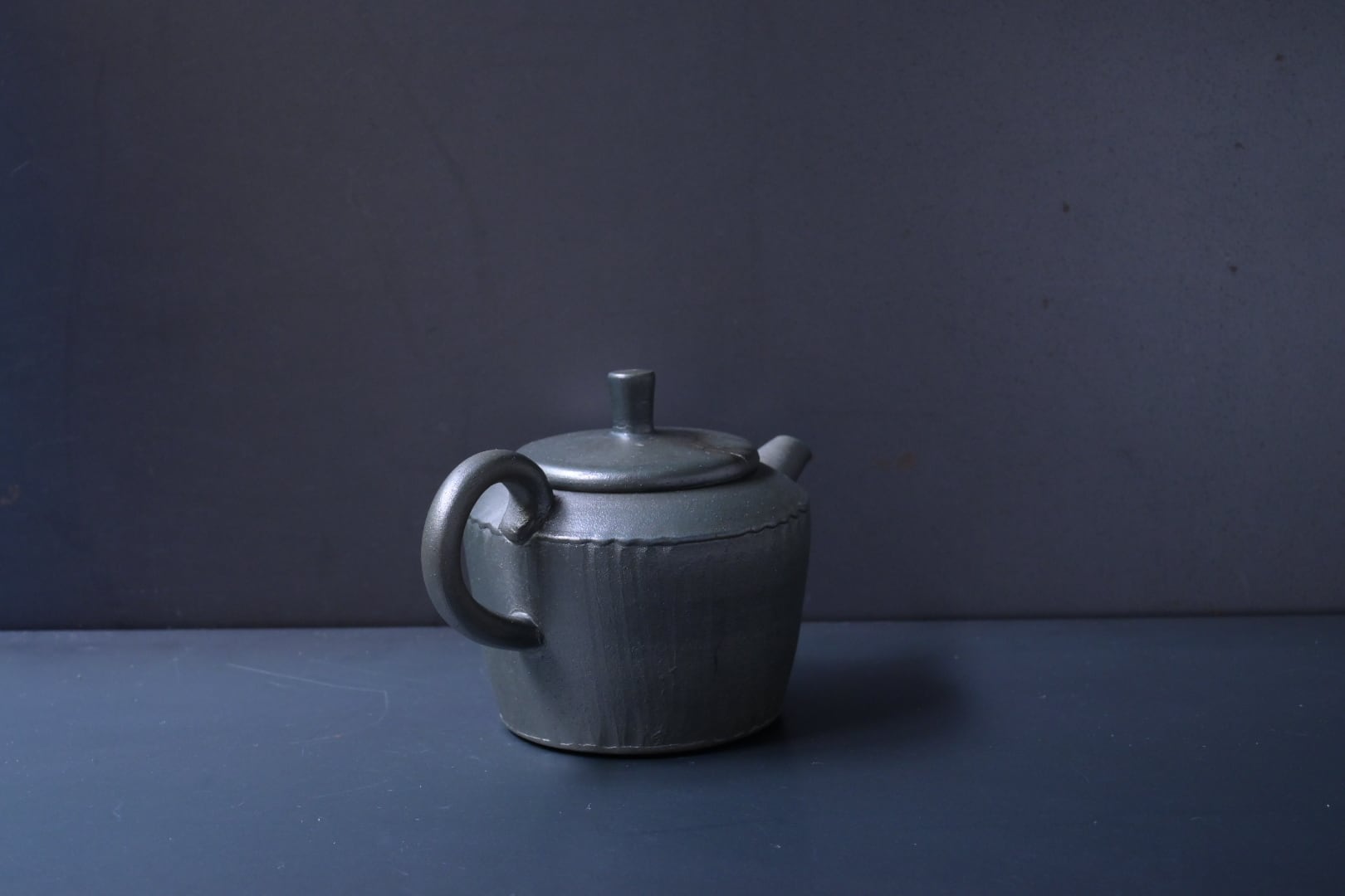 伊藤成二 台型茶壺 紺 | 鎌倉倶楽部 茶寮