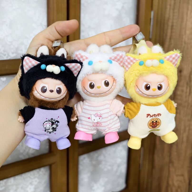 60%OFF 激かわ!大きな耳がもふもふ♡ labubu ラブブ 10cm つなぎ服&帽子 フルコスチュームセット 絶妙に可愛い!丸ごと変身セット