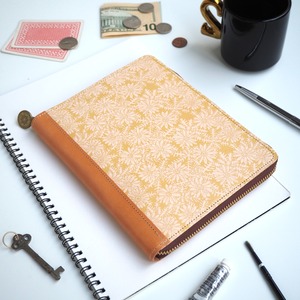 B6 size round zipper notebook cover (Peaceful Daisy) Schedule book, diary, notebook, mother and child notebook, stamp book case