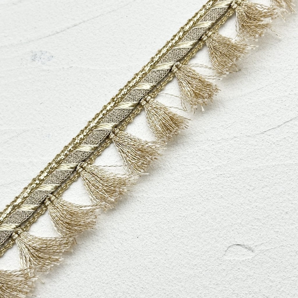 ブレード タッセルタイプ [ゴールド] 9046 | インド刺繍リボン専門店