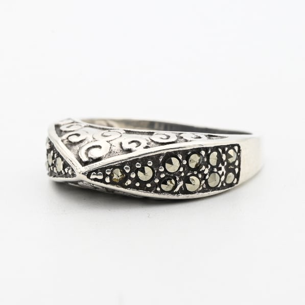 Marcasite Accent Pointed Top Design Ring #13.0 / Denmark
