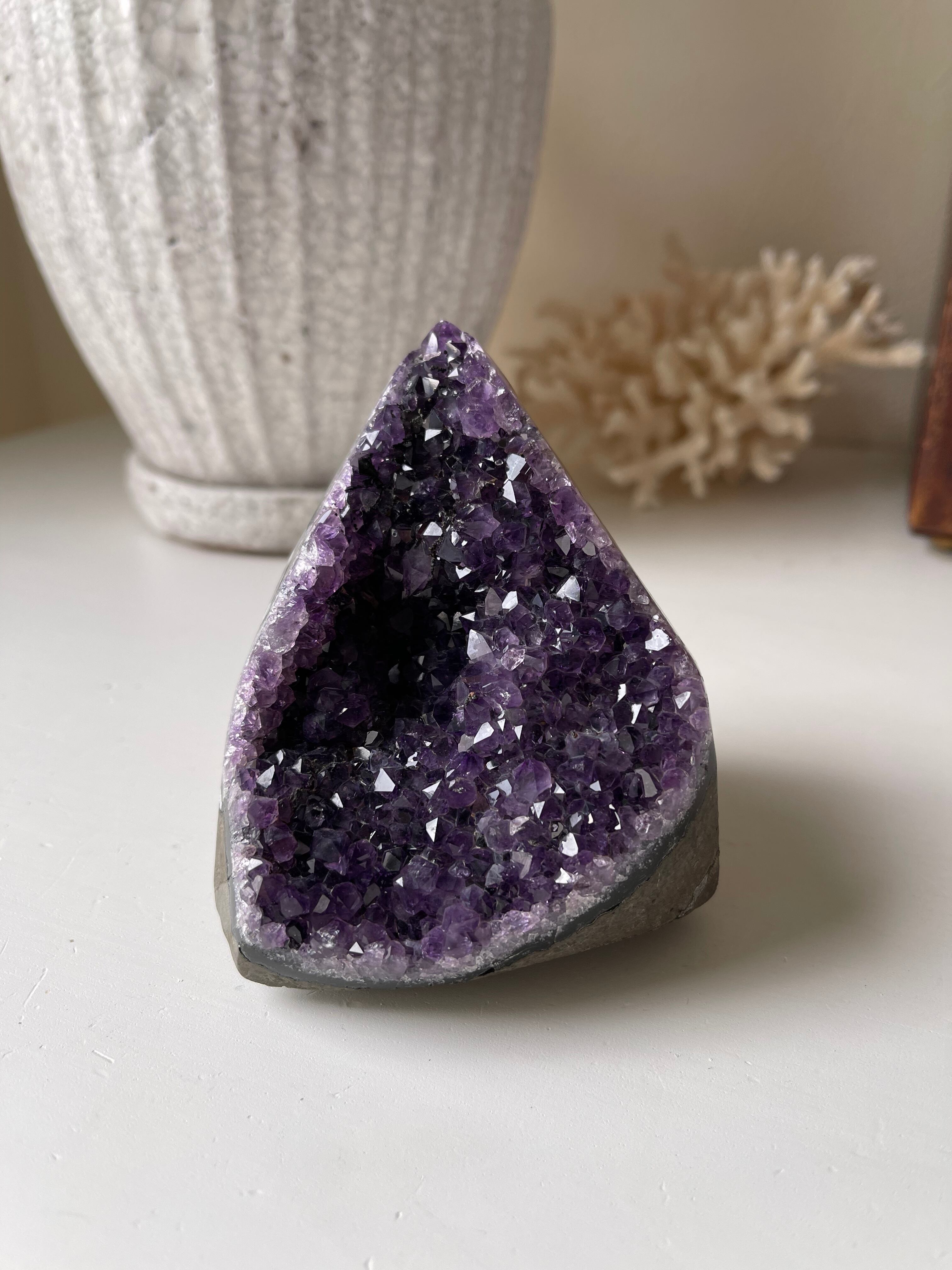 ウルグアイ産　アメシストドーム/ Uruguay Amethyst dome