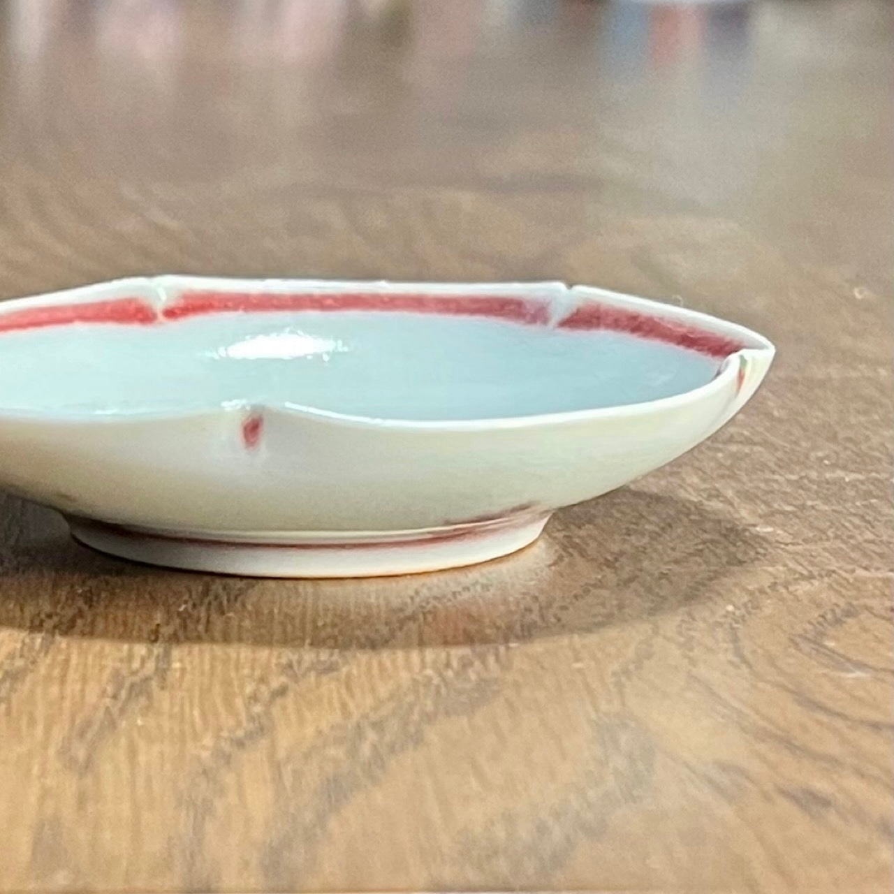 釉裏紅輪花豆皿