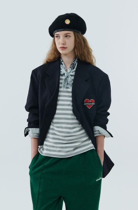 ☆NCT 127 ドヨン 着用！！【BEYOND CLOSET】 NOMANTIC LOGO 3 BUTTON