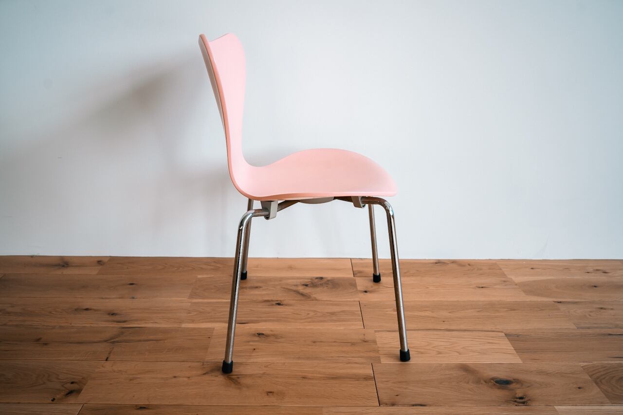 小さなセブンチェア｜Arne Jacobsen（アルネ・ヤコブセン