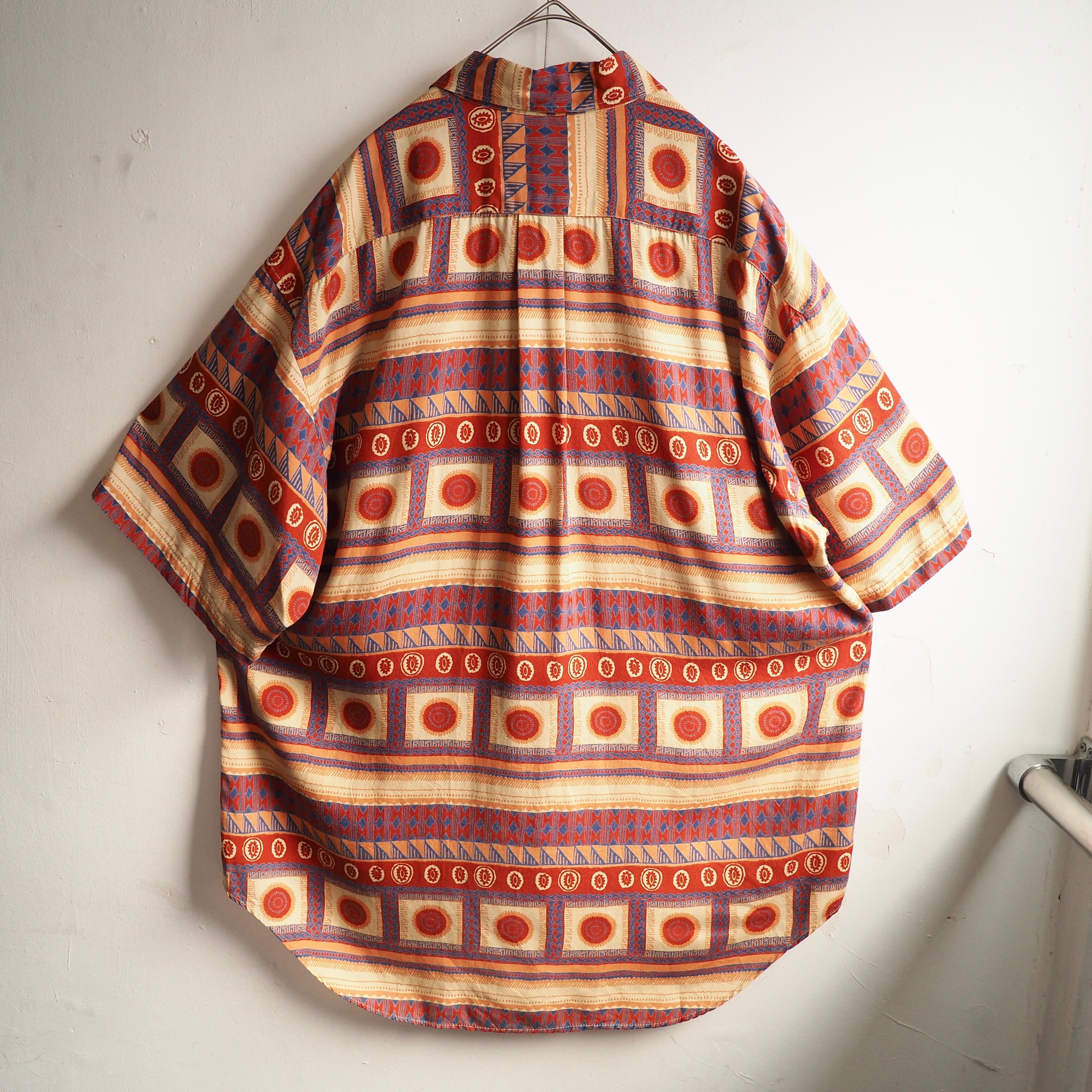 1990s ” Lapas homme ” Calm ethnic pattern vintage Drape loose rayon shirt