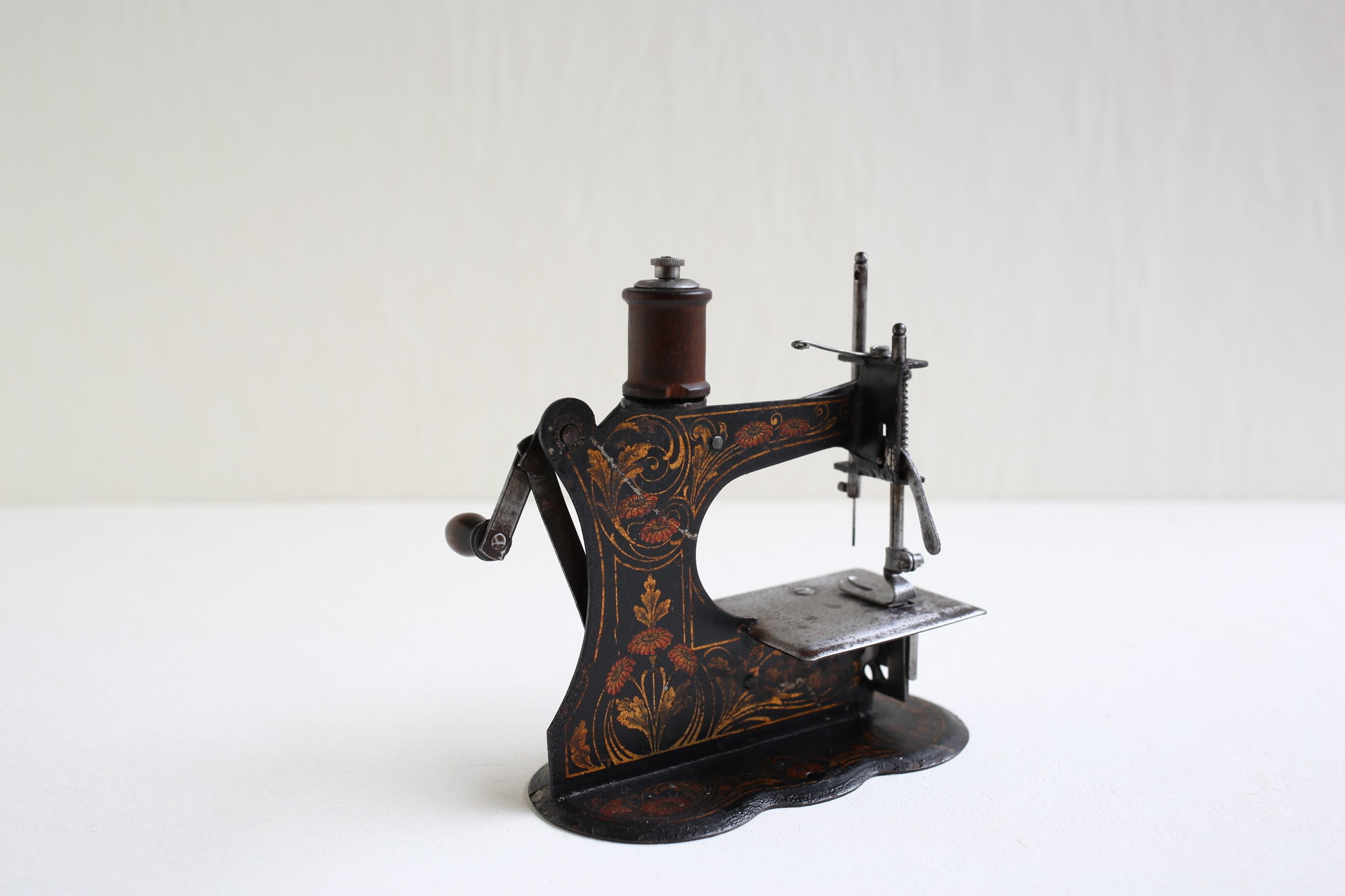 アンティーク　トイミシン ドイツ アンティーク トイミシン Muller社 横回し『No.205579』掌