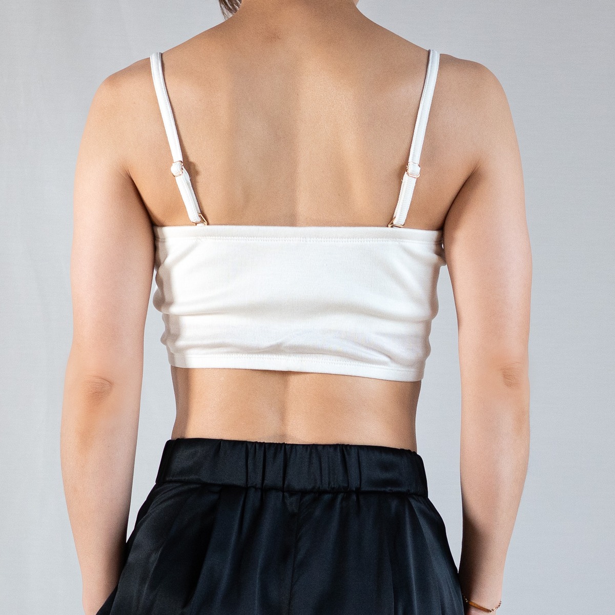 Nu Life in Silk ニットチューブトップ White | Basara