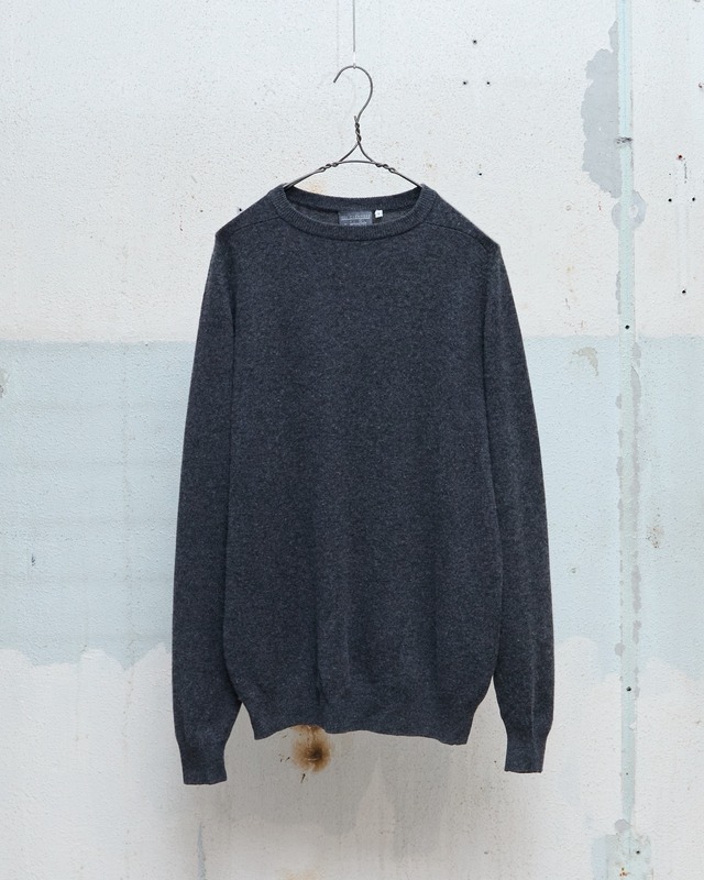 100% cashmere crew neck knitted sweater / From EUROPE / CHARCOAL GRAY
