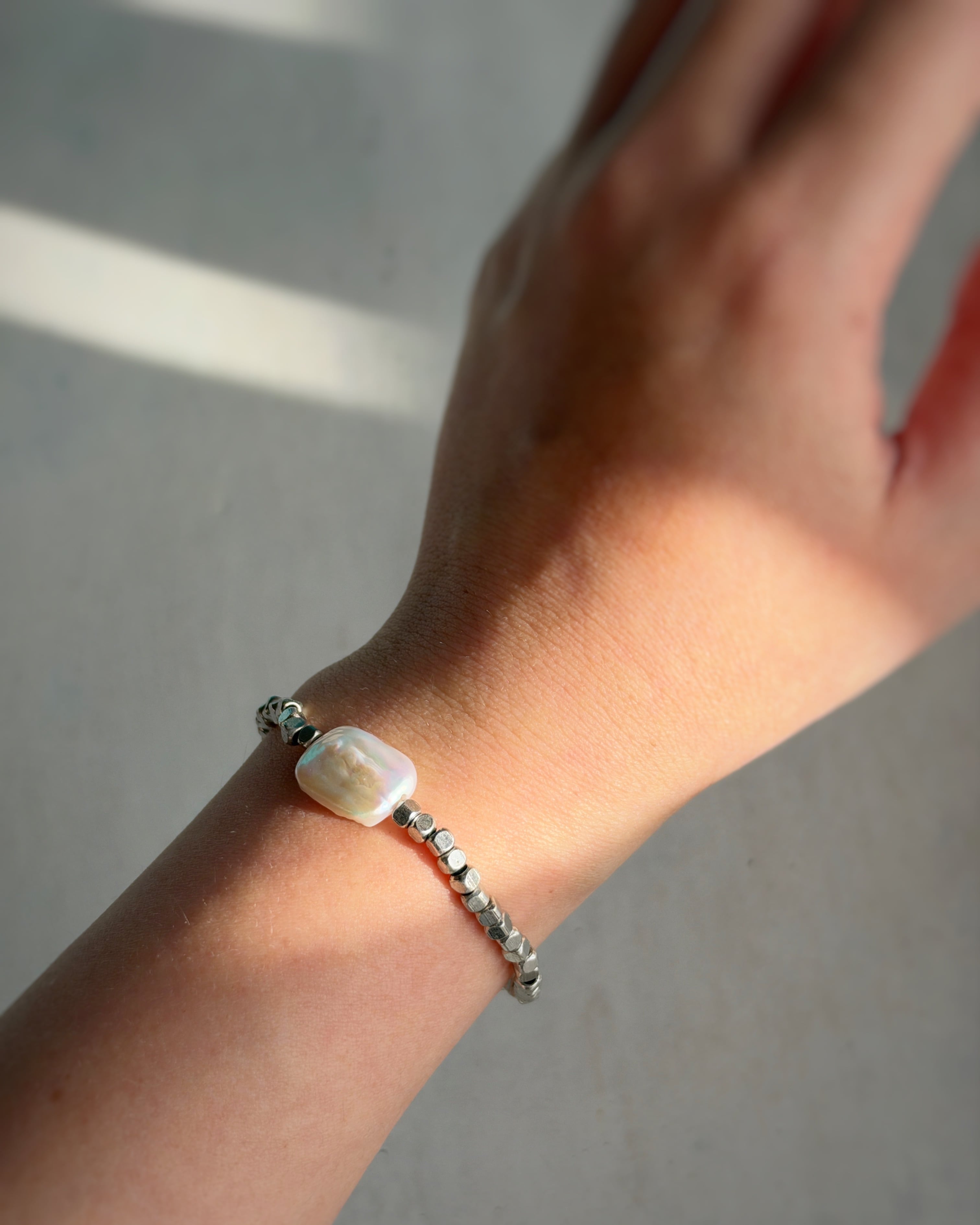 metal & stone bracelet(淡水パールB)