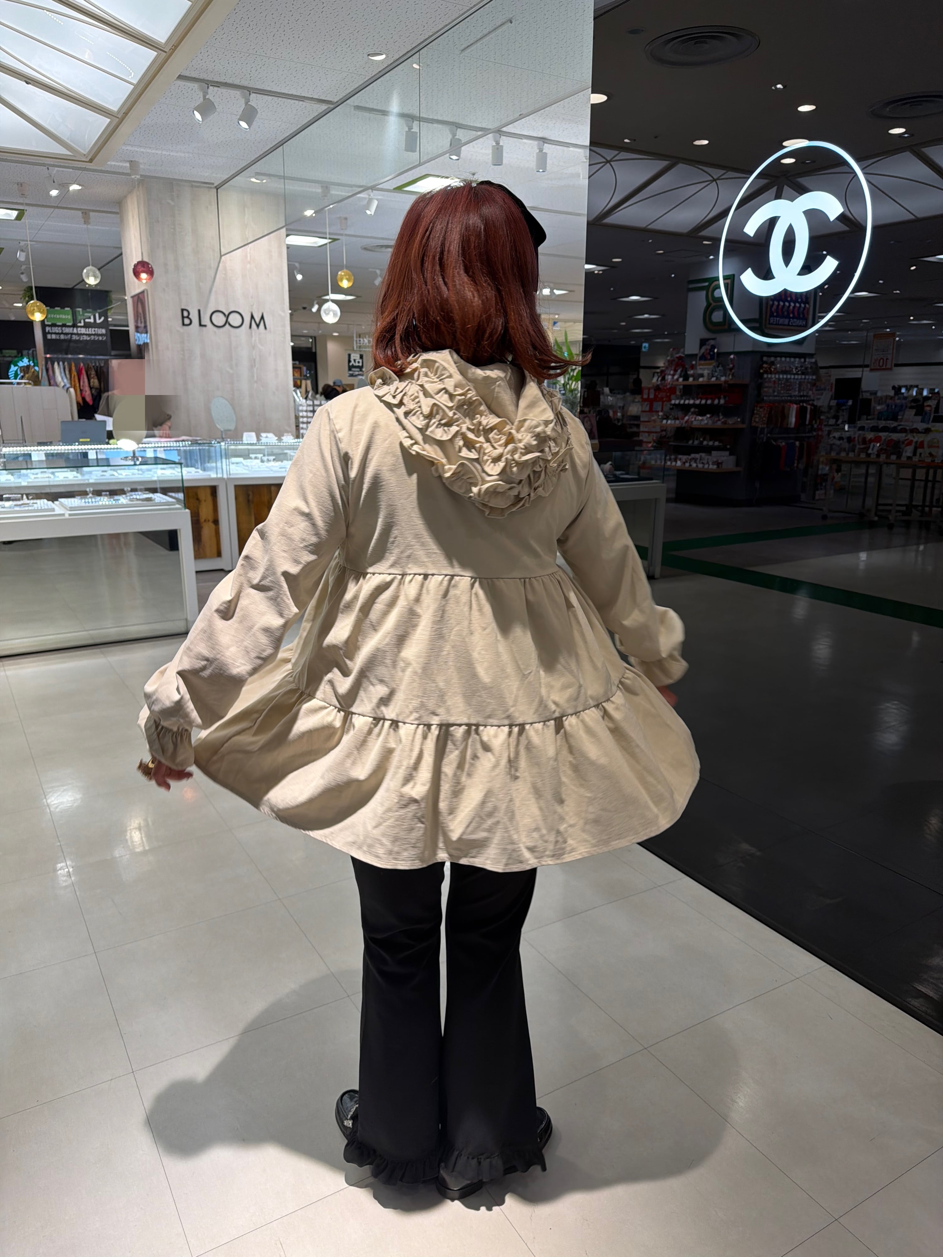 フリルラッフルティアードパーカー