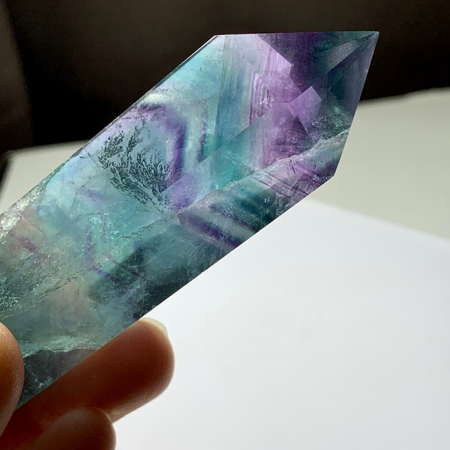 16.透明感高め！可愛い色合いフローライトダブルターミネーテッドポイント