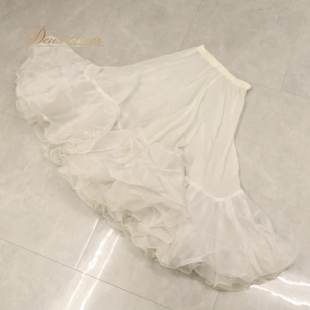 社交ダンス 衣装 Sekine セキネ スカート ペチコート レッスンウェア ホワイト系 白 真っ白 チュール オーガンジー生地 透け感 シースルー フリル フレア 華やか 軽やか ふんわり かわいい おしゃれ 上品 ダンス 練習 レッスン ダンス衣装 練習着 社交ダンス衣装 日本製 発表会 ステージ衣装
