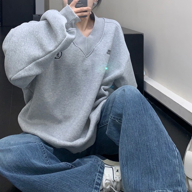 logo V-neck sweatshirt　ロゴVネックスウェットシャツ　J1564