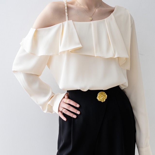 Pearl one shoulder ruffle blouse LA2501192
