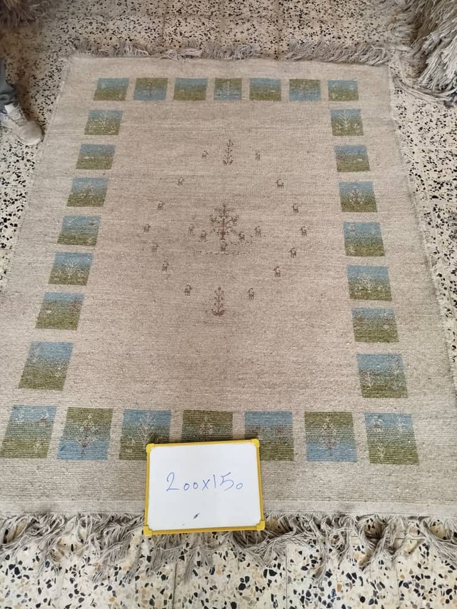 織りたてギャッベ  No.12　※現在、こちらの商品はイランに置いてあります。ご希望の方は先ずは在庫のご確認をお願いします。